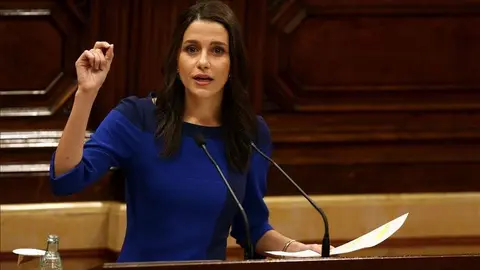 C's acusa Mas de poner en peligro a funcionarios y entregar Catalu&ntilde;a a la CUP