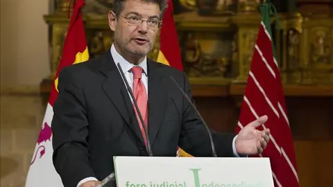 Catal&aacute;: El Gobierno y el TC estar&aacute;n "muy vigilantes" ante los incumplimientos