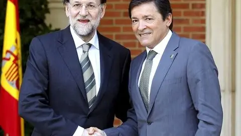 Rajoy-Javier-Fernandez-presidente-PSOE_ECDIMA20161003_0012_22