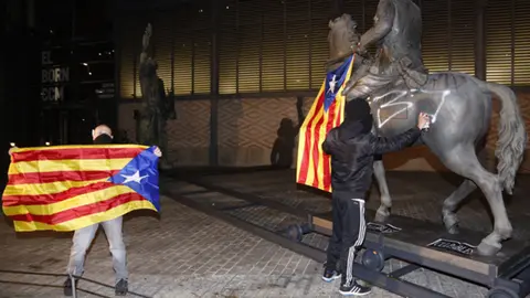BARCELONA 16-10/2016 ESTATUA DE FRANCO EN EL BORN EN LA IMAGEN PINTADA FOTO de JULIO CARBO